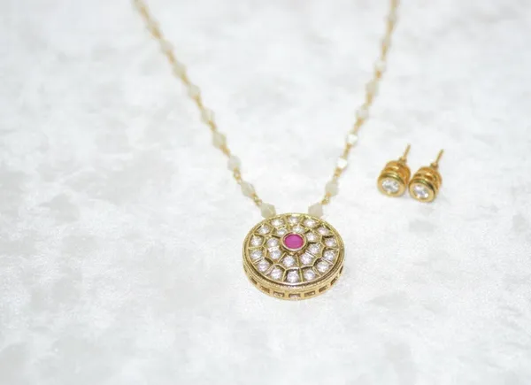 Pink_Brass_Necklace_Set_For_Women